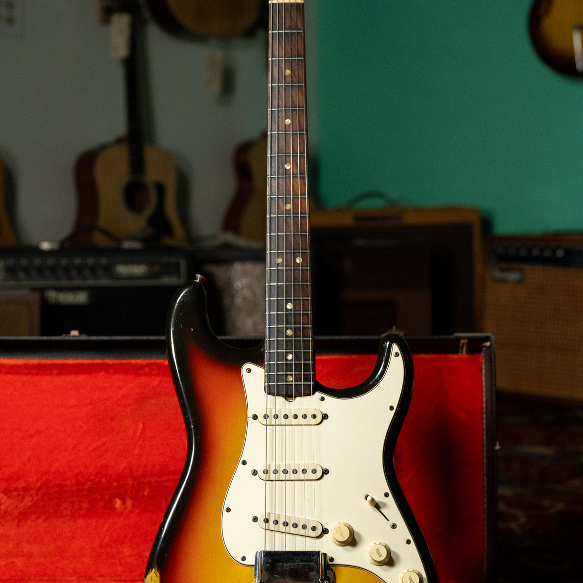 1965 Fender Stratocaster Sunburst Finish w/OHSC – Imperial Vintage