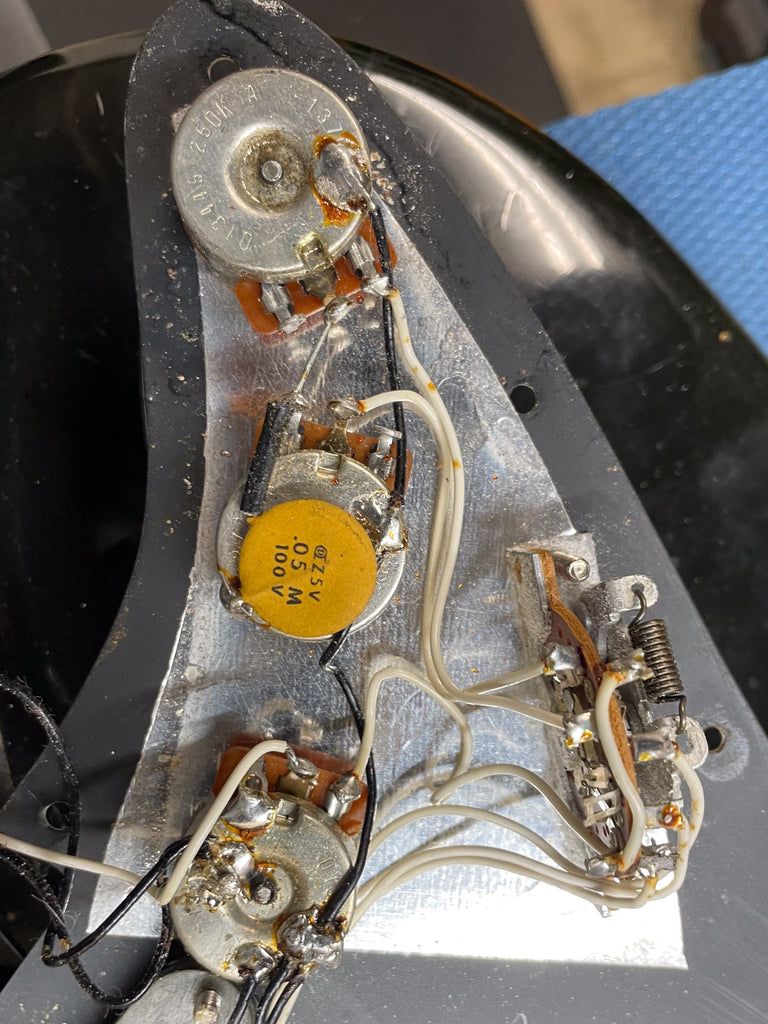 1979-fender-stratocaster-black-guitar-san-diego