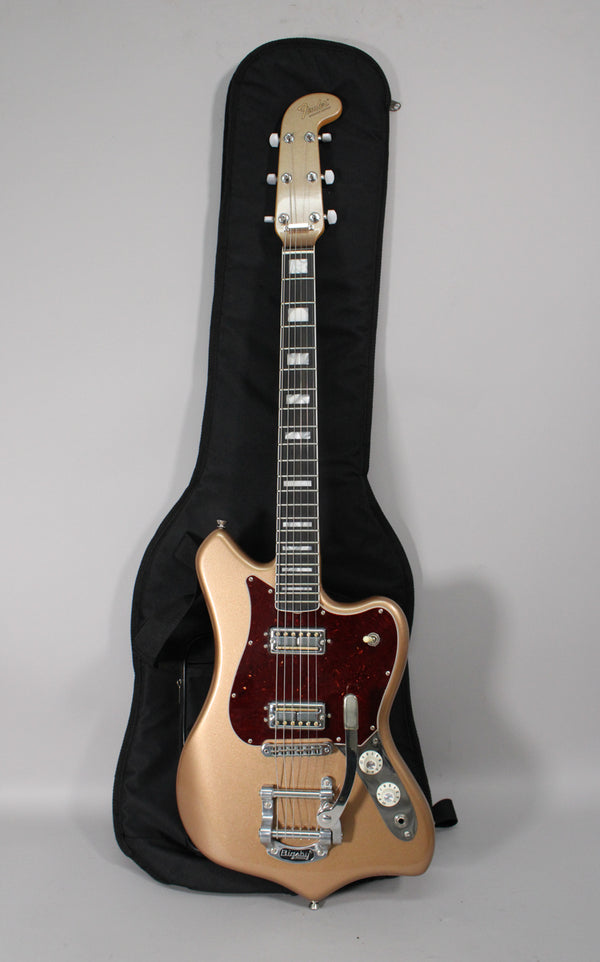 2020-Fender-Parallel-Universe-Volume-II-Maverick-Dorado-Firemist-Gold-1