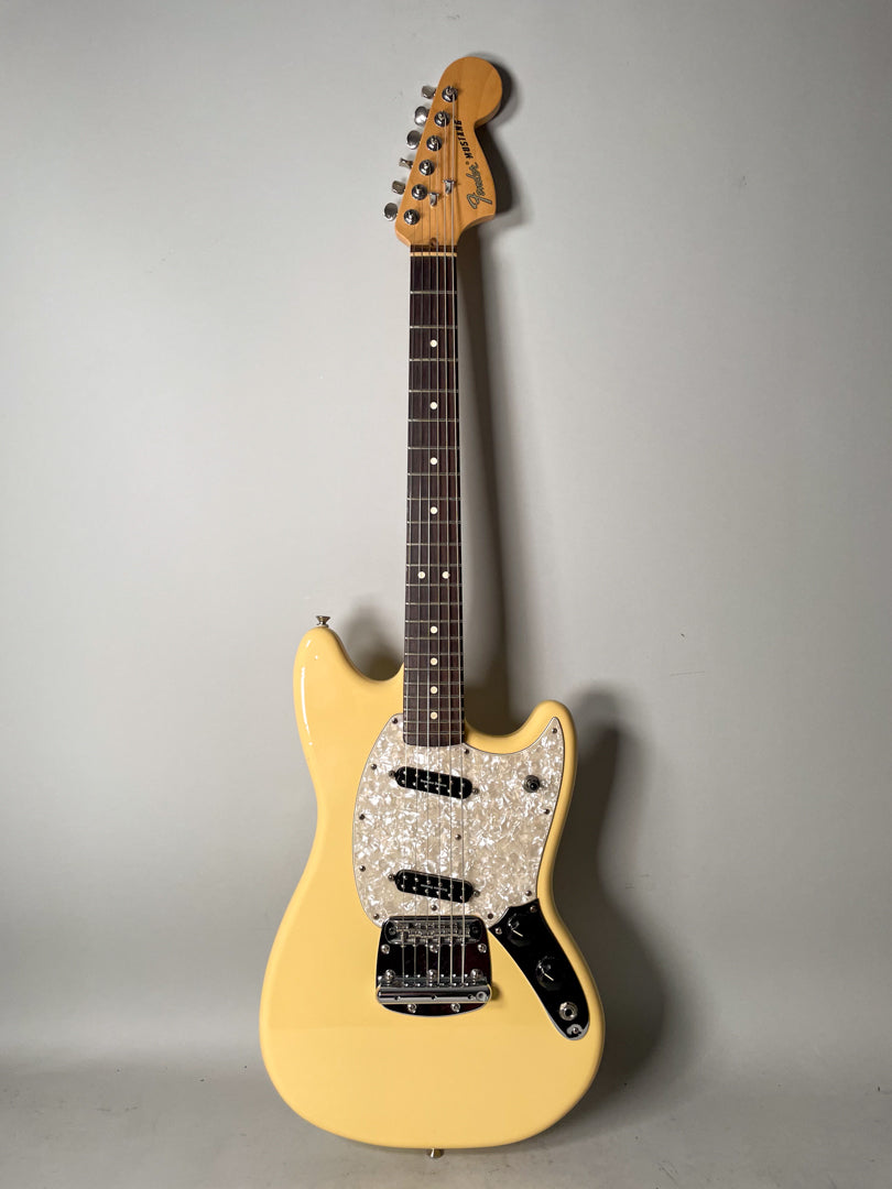 2021FenderAmPerfMustangLeftyCo