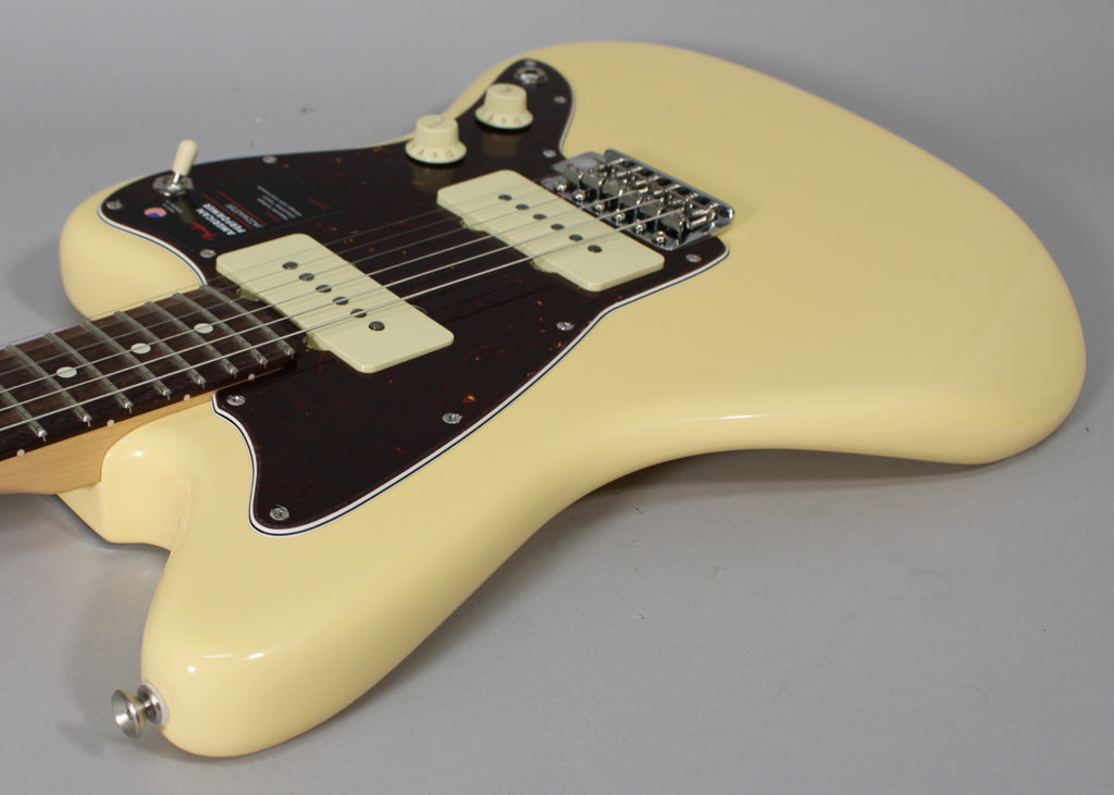 2022 Fender American Performer Jazzmaster In Vintage White Finish w/OSSC