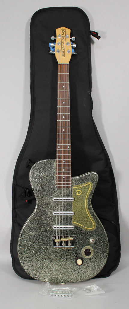 Danelectro-56-U3-Silver-Sparkle-1
