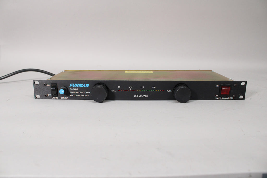 Furman-PL-Plus-Power-Conditioner-And-Light-Module-1