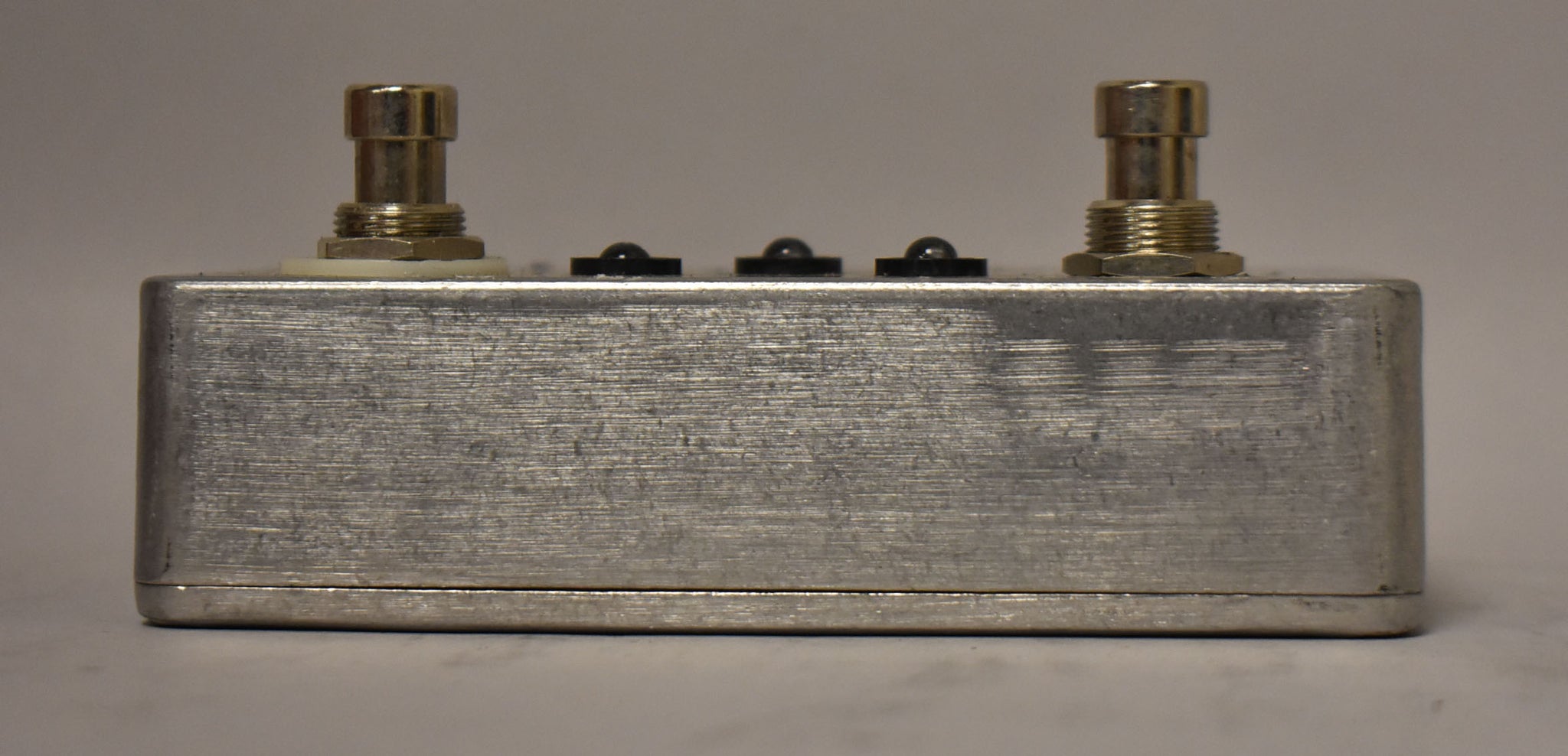 Loop-Master ABC Switcher Box – Imperial Vintage Guitars